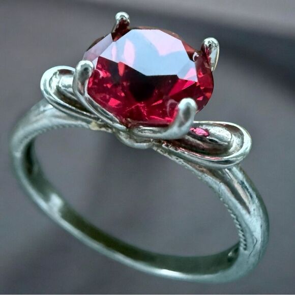 Silver Tone Statement Ring with Large Red Faceted Stone – Size 10 - Picture 17 of 17